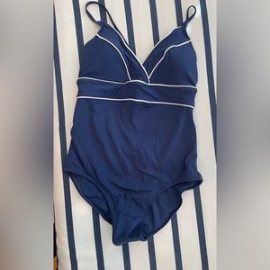 NWT Vineyard Vines One Piece Bathing Suit